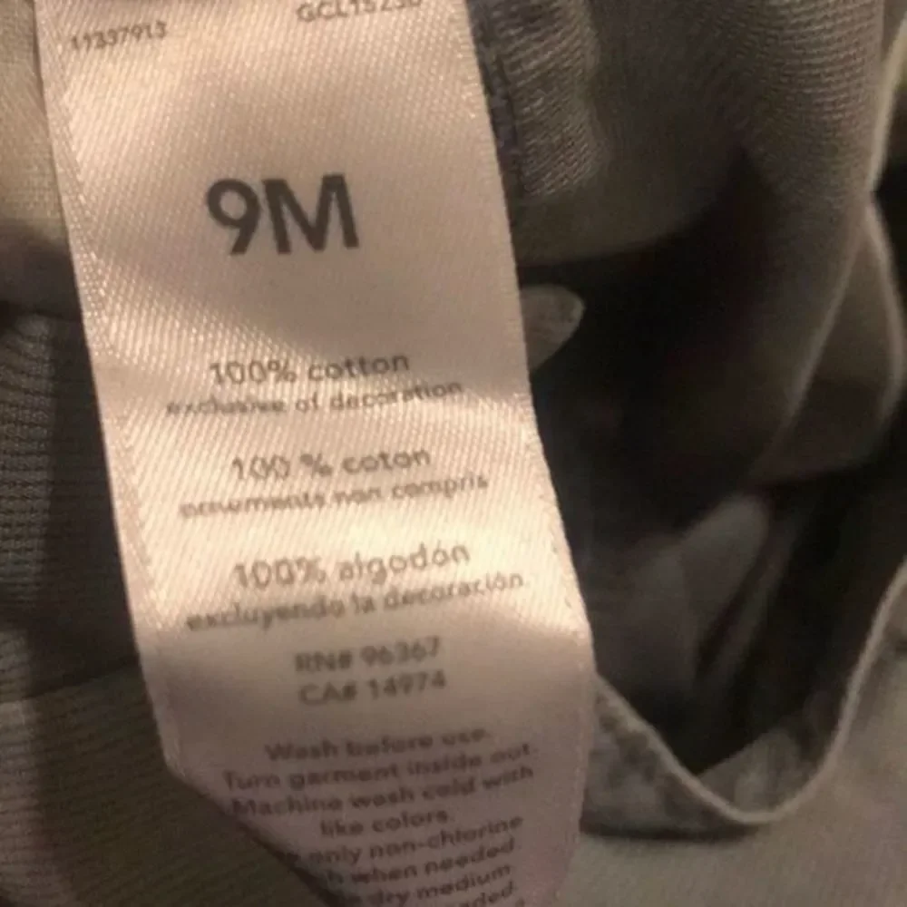 Oshkosh overalls size 9 months​​